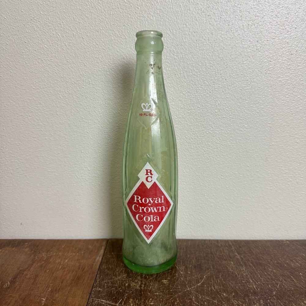 Crown Royal Cola RC Cola Green Soda Bottle Owens Illinois 10 fl oz Printed Label